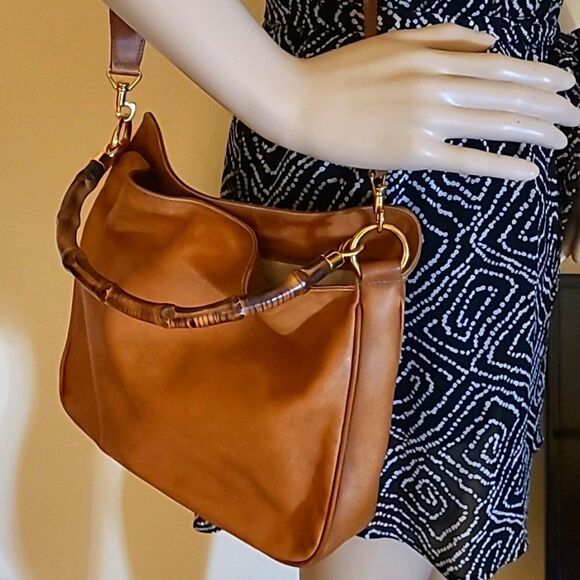 Authentic Gucci Shoulder Bag - Picture 4 of 16